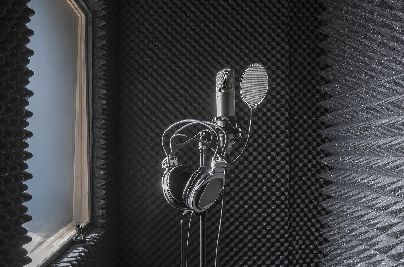 Saving 70% on Transcription Without Sacrificing Accuracy: Inside the AI + Human Collaboration for Accented, Noisy, and Technical Audio