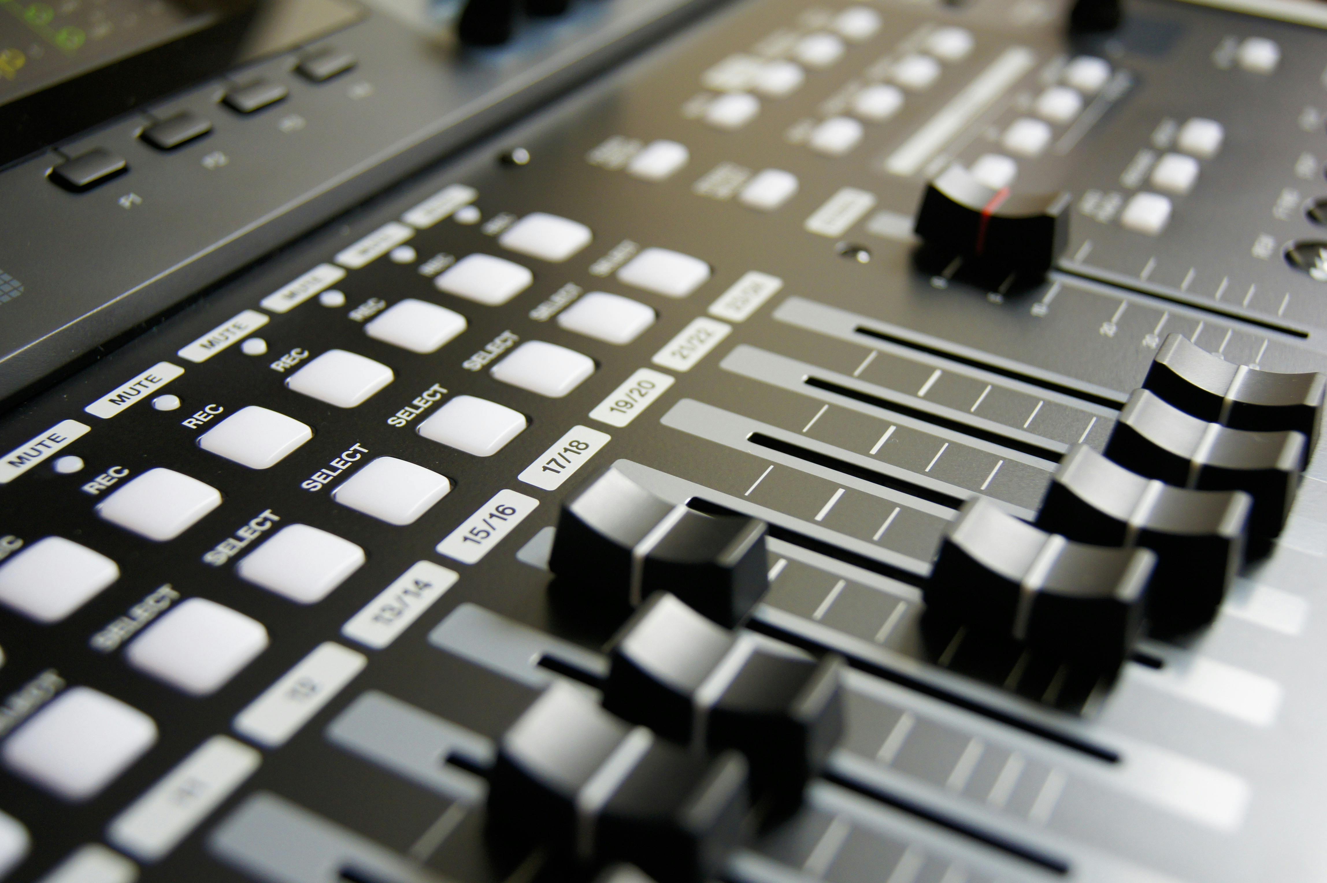 Elevate Your Brand's Voice: Why Smart Dubbing Choices Make Corporate Videos Unforgettable