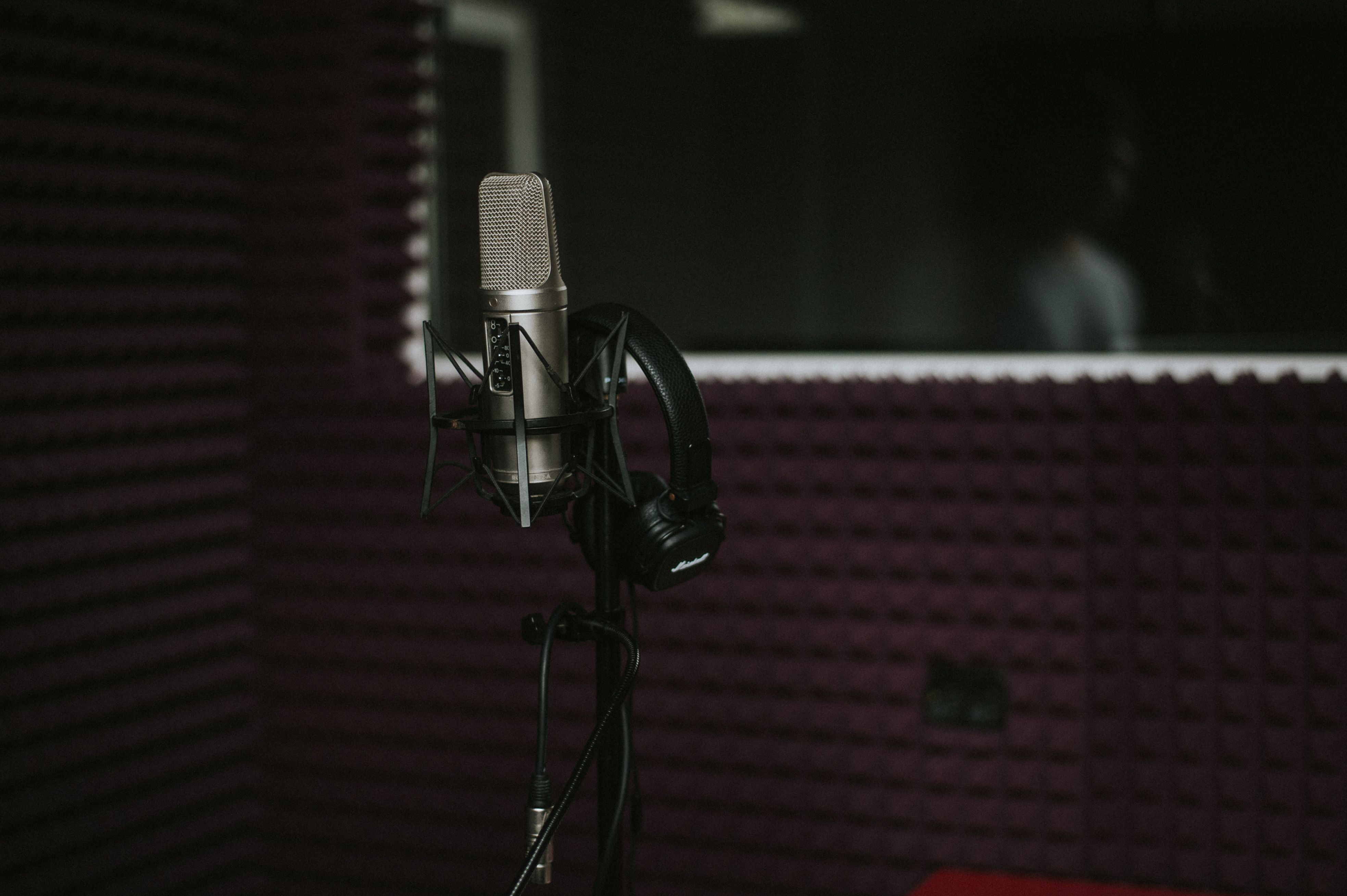 Mastering Multi-Role Video Dubbing: Localizing Short Drama Scripts for Natural, Immersive Listening Experiences