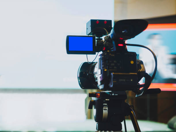 Bilingual Subtitles Raise Completion Rates in Educational and Science Videos